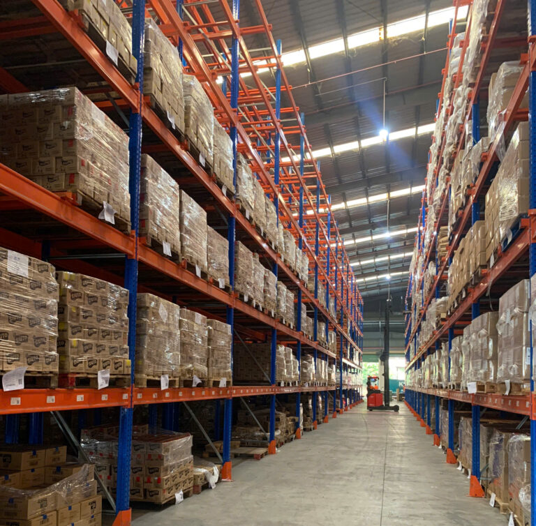 Kho Logistics là gì? Vì sao kho logistics ngày càng quan trọng trong chuỗi cung ứng?