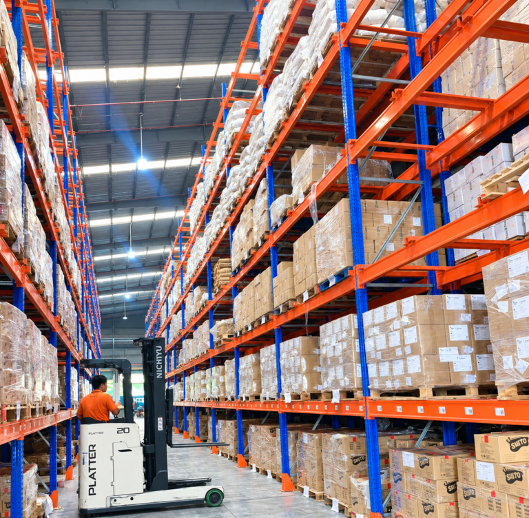 Kho Logistics là gì? Vì sao kho logistics ngày càng quan trọng trong chuỗi cung ứng?